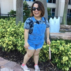 Meet your Posher, Stephanie